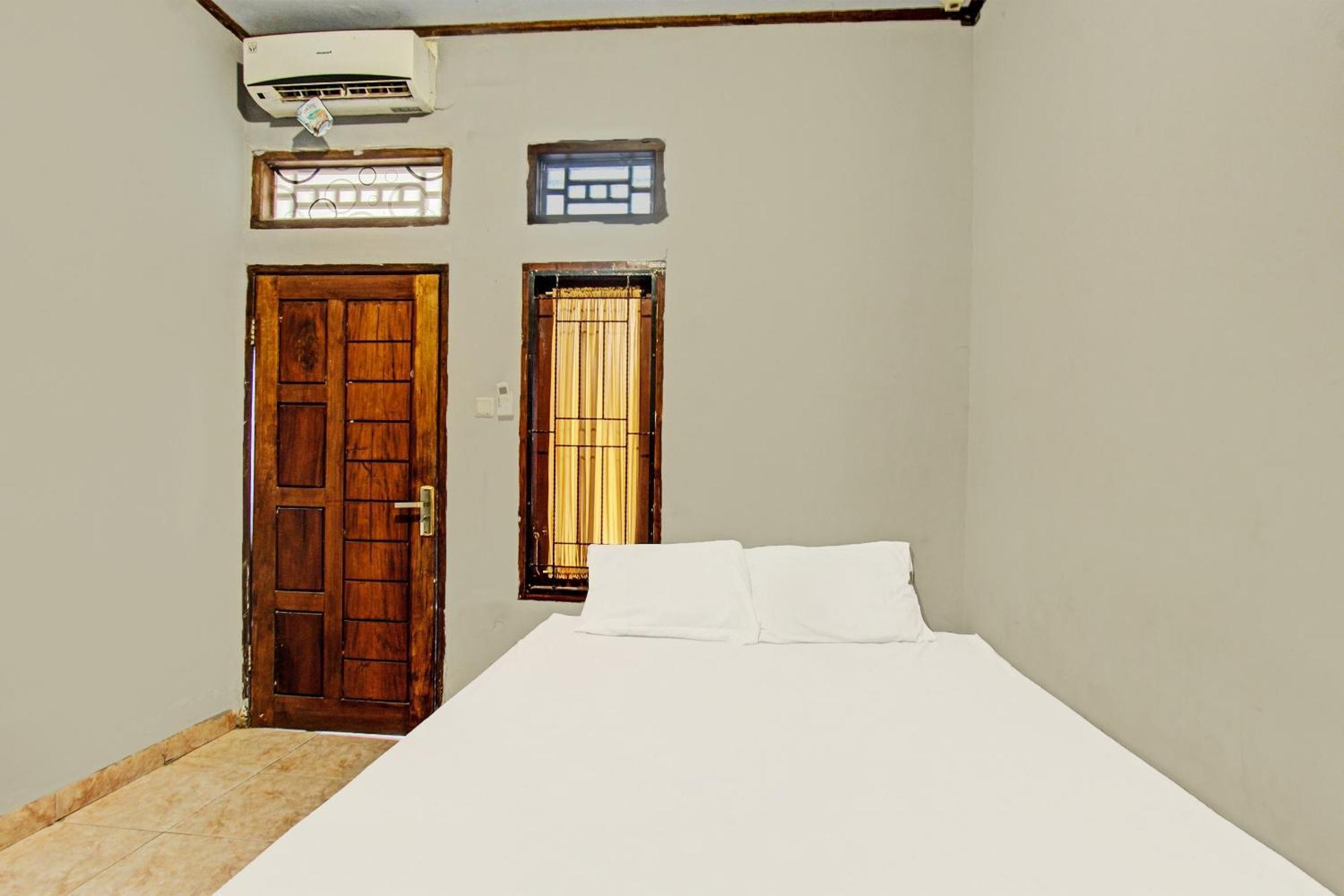 Spot On 91981 Diwi Homestay Tjakranegara Exterior foto