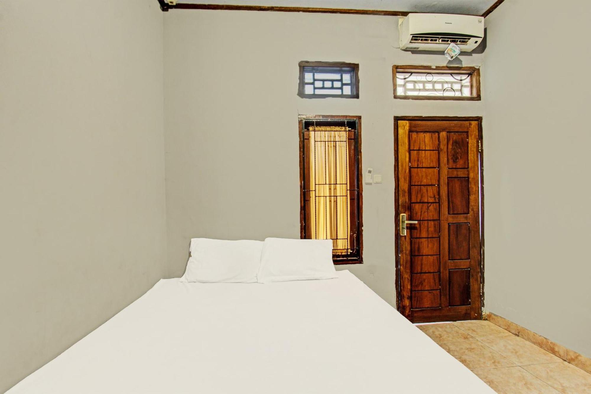Spot On 91981 Diwi Homestay Tjakranegara Exterior foto
