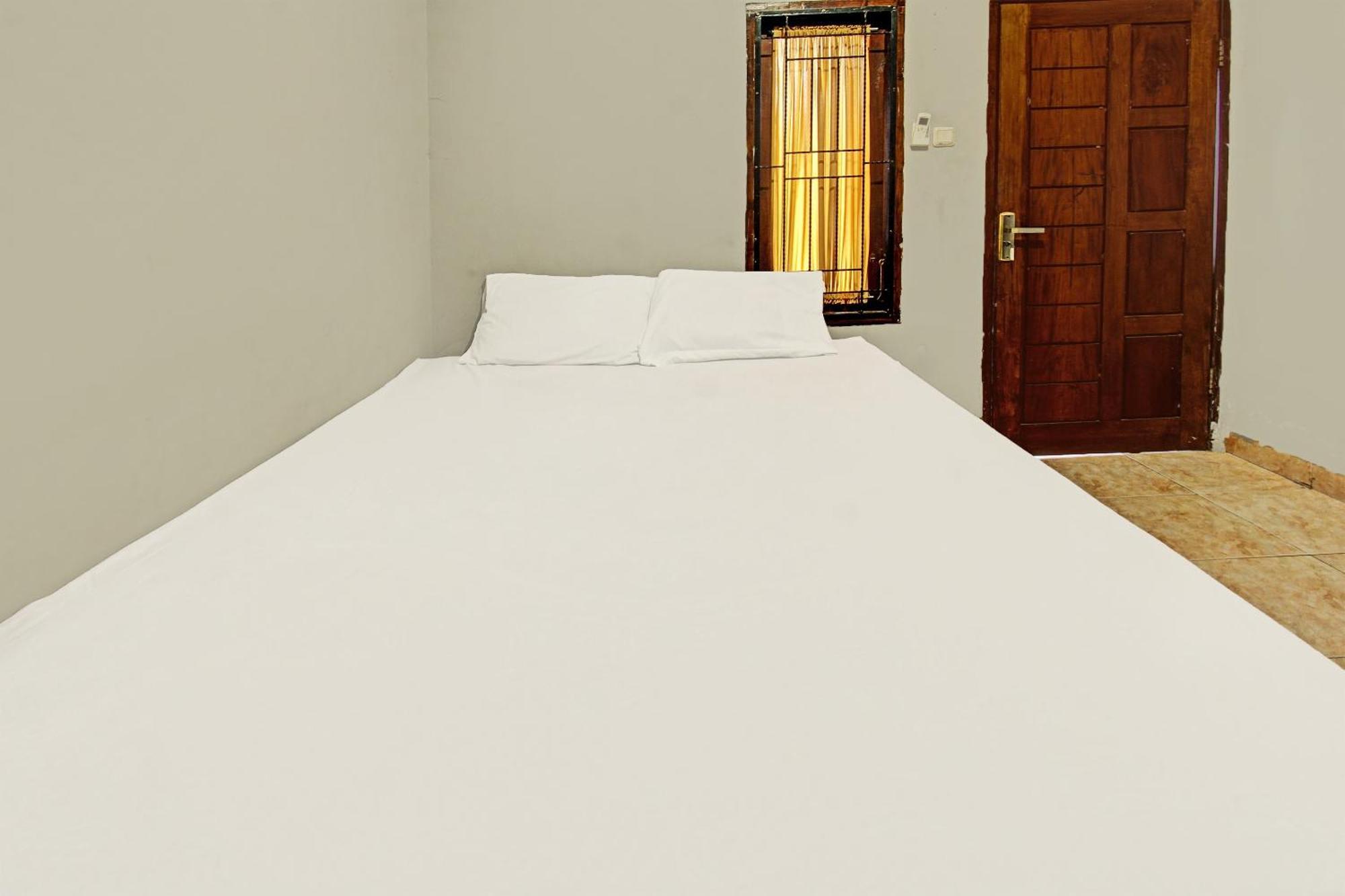 Spot On 91981 Diwi Homestay Tjakranegara Exterior foto