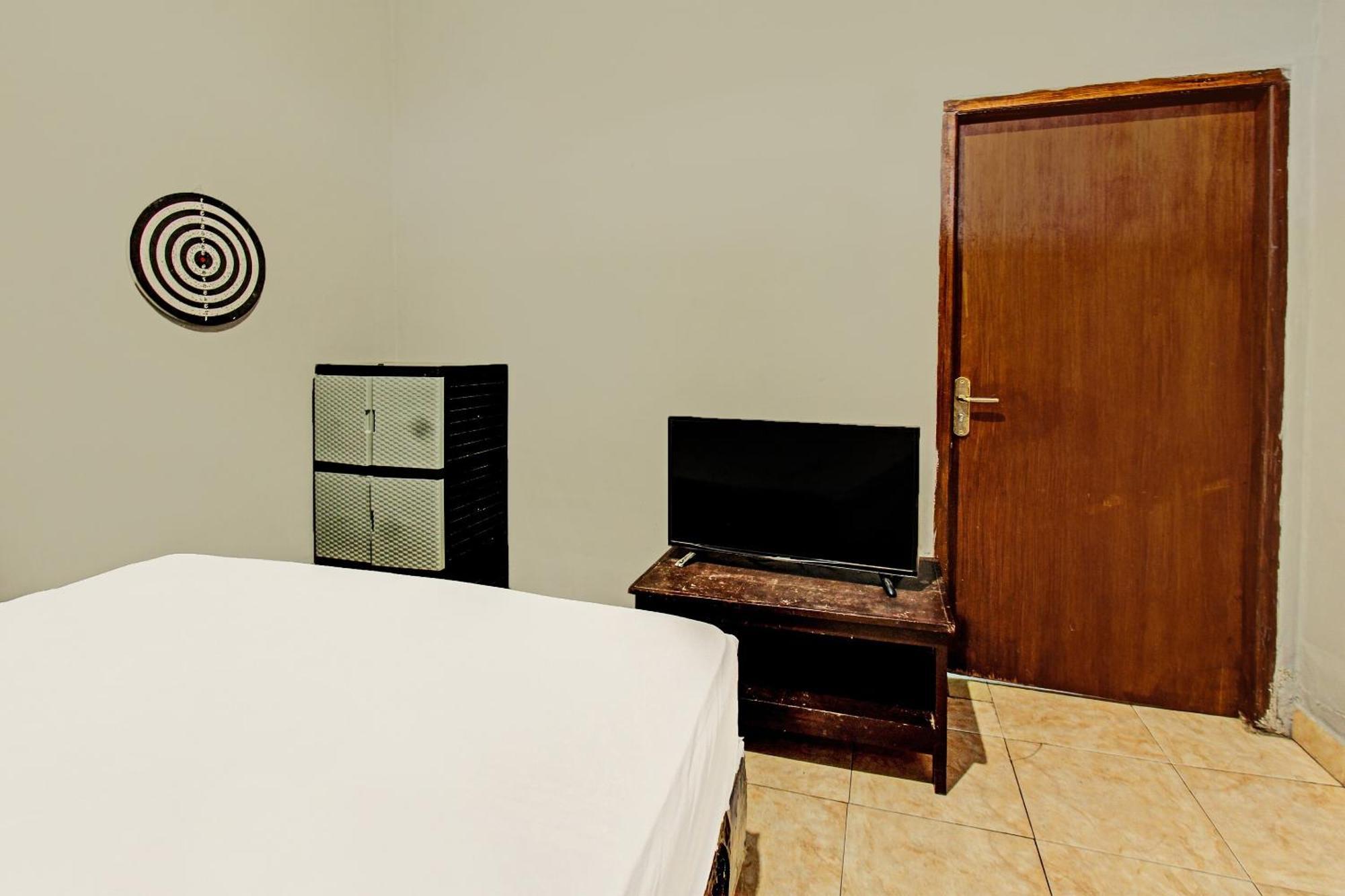 Spot On 91981 Diwi Homestay Tjakranegara Exterior foto