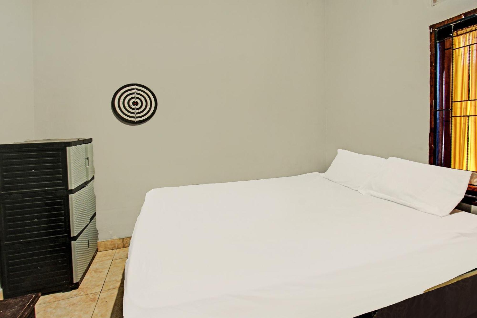 Spot On 91981 Diwi Homestay Tjakranegara Exterior foto