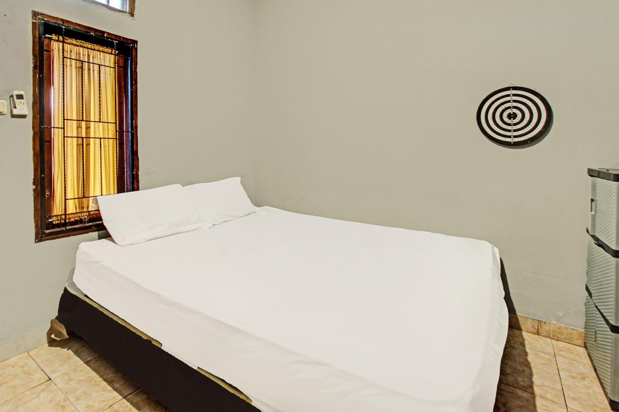 Spot On 91981 Diwi Homestay Tjakranegara Exterior foto