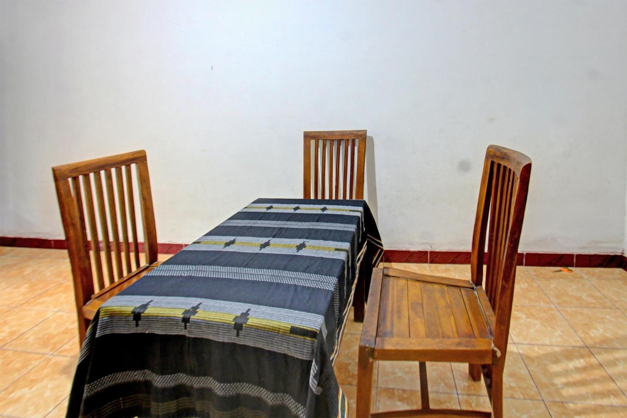 Spot On 91981 Diwi Homestay Tjakranegara Exterior foto