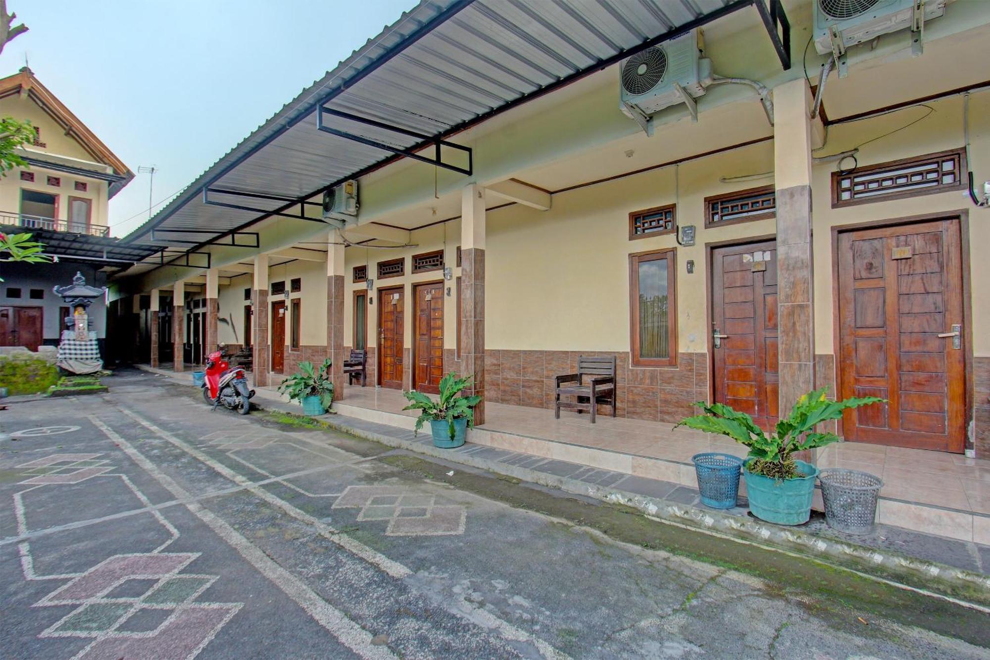 Spot On 91981 Diwi Homestay Tjakranegara Exterior foto