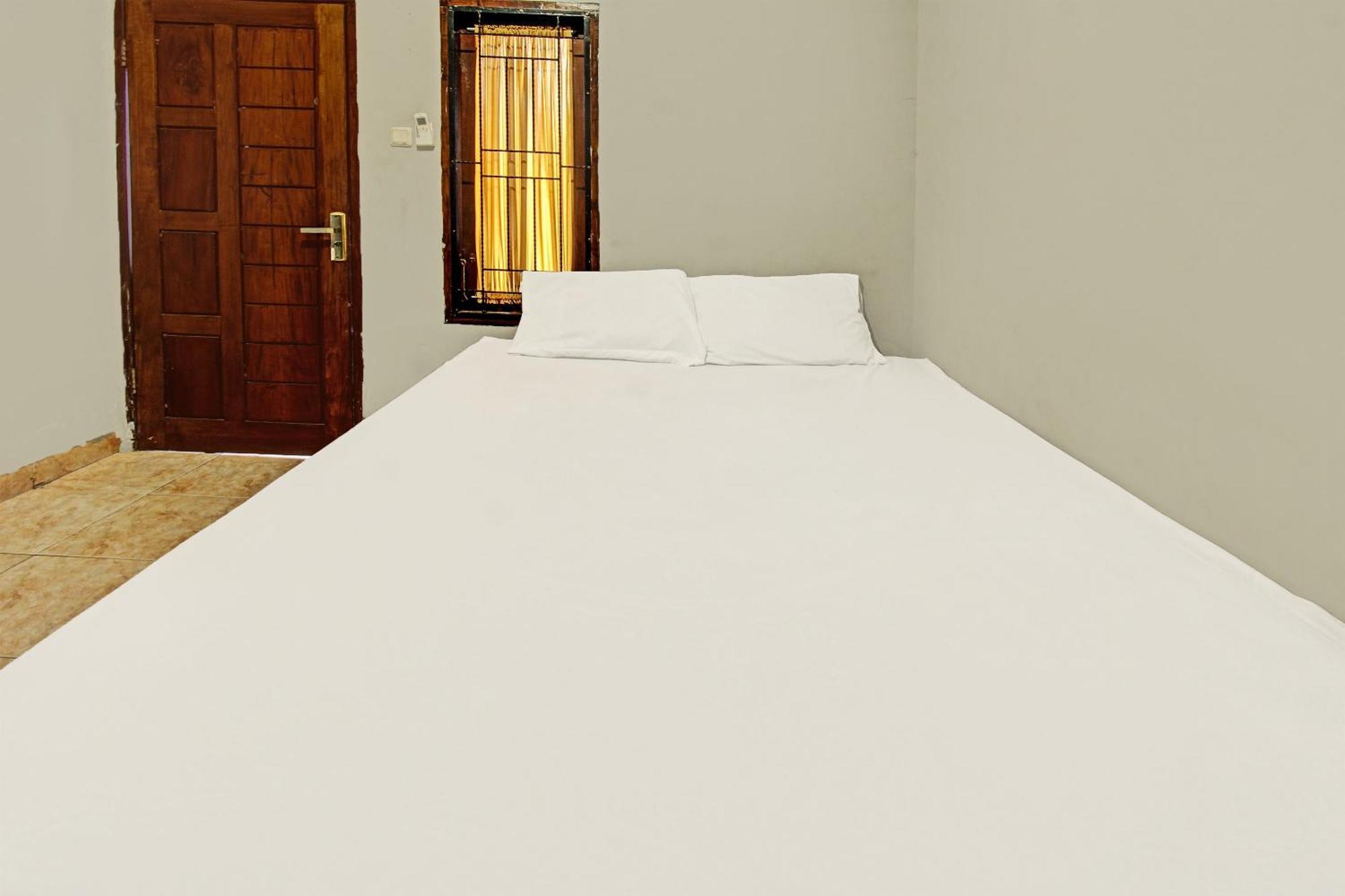 Spot On 91981 Diwi Homestay Tjakranegara Exterior foto